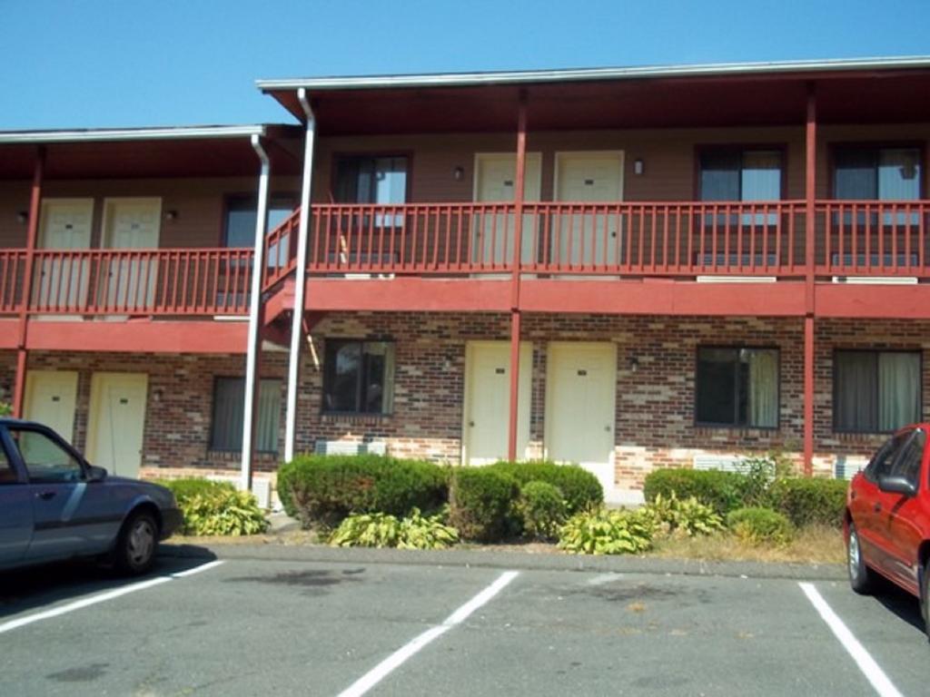 Naugatuck Motor Lodge Bagian luar foto
